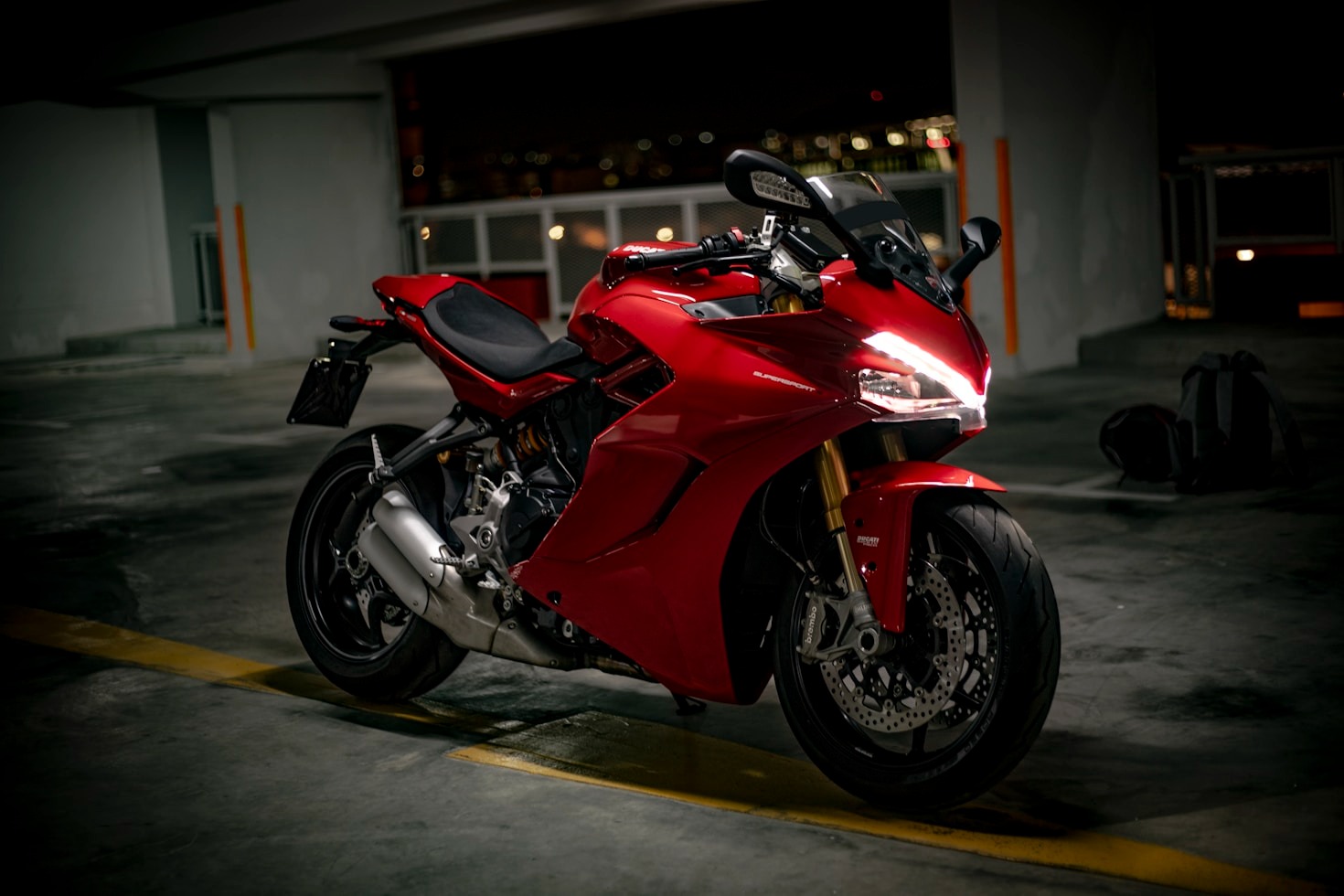 Como personalizar sua moto com segurança e estilo